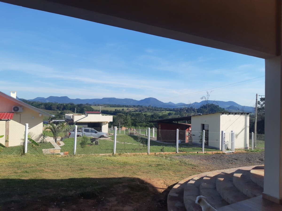 House with plot Independencia, great views