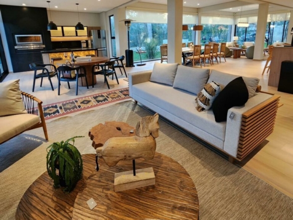 luxe huis villa te koop san bernardino paraguay 25