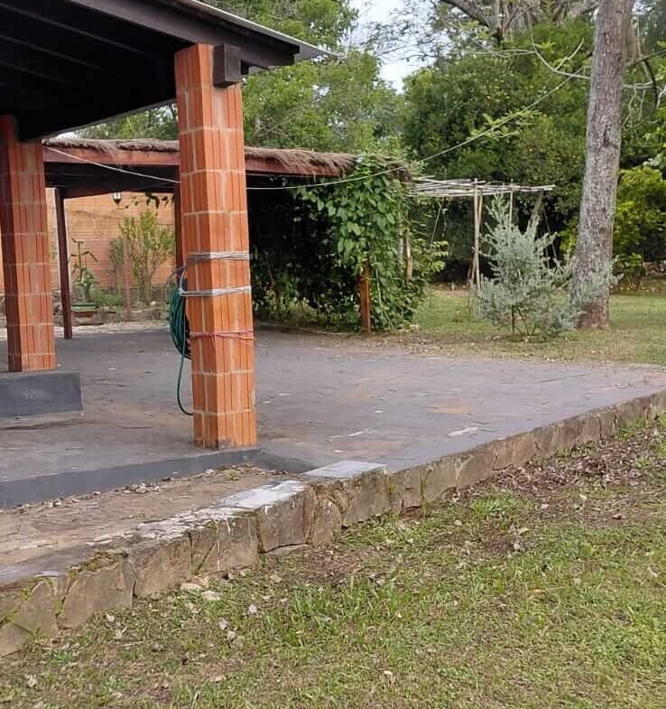 738