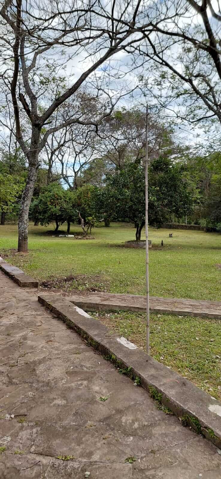 TOP-LAGE in Altos, Paraguay: Großes Grundstück (2.500 m²) mit 2 Häusern zu verkaufen – Perfekt für Auswanderer oder Gewerbe!