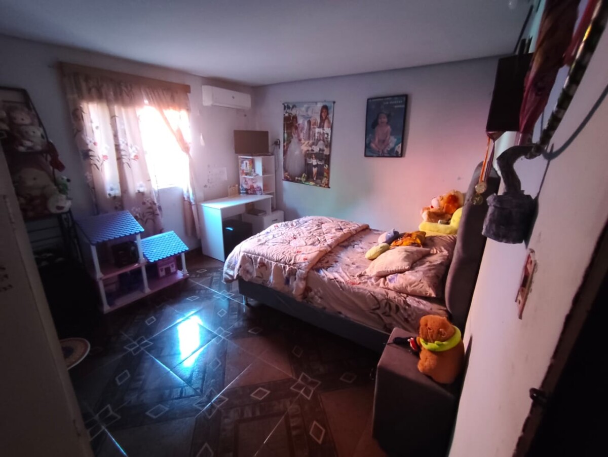 Sofort bezugsfertig in Areguá: Komplett möbliertes Massivhaus mit Pool & Quincho zu verkaufen