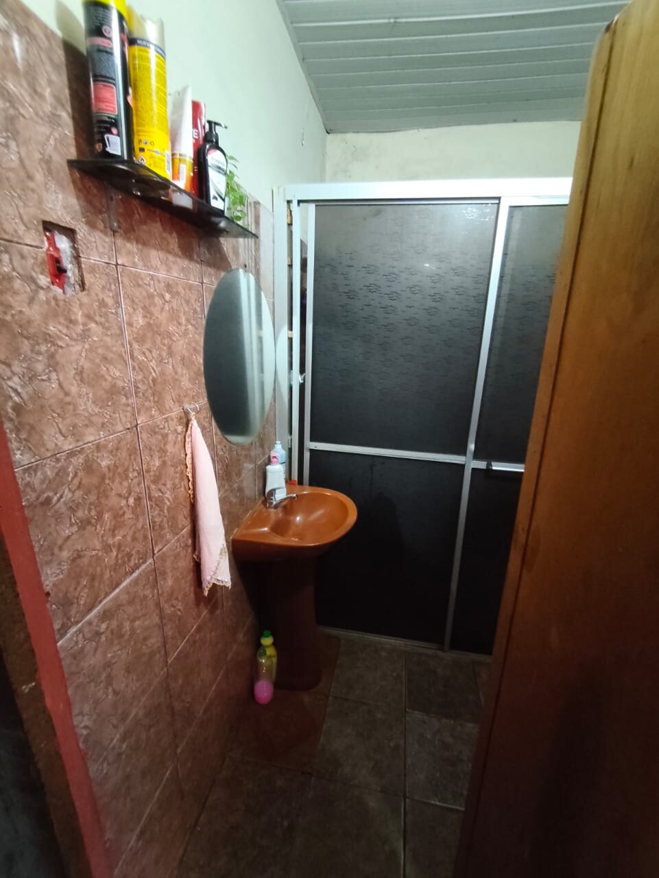 Sofort bezugsfertig in Areguá: Komplett möbliertes Massivhaus mit Pool & Quincho zu verkaufen