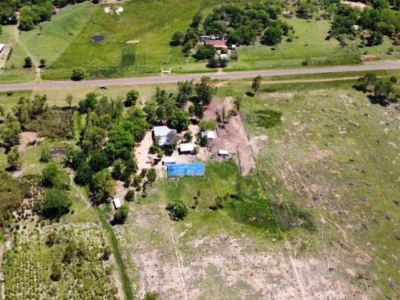 Naturparadies Mit 12,9 Hektar, Haus Und Eigenen Quellen – La Colmena / Acahay