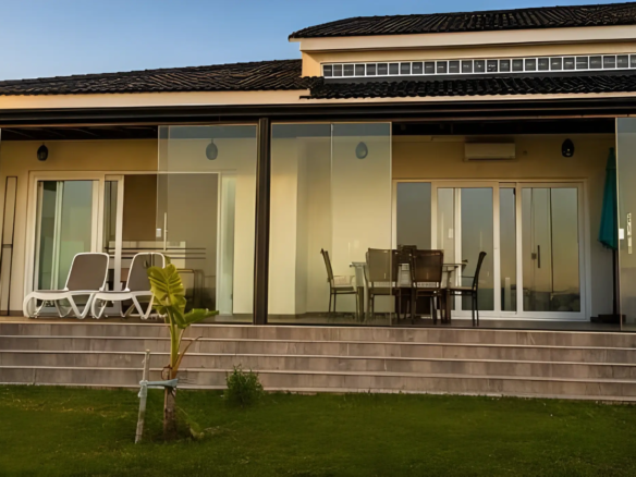 Luxusvilla mit Gästehaus direkt am Paraná