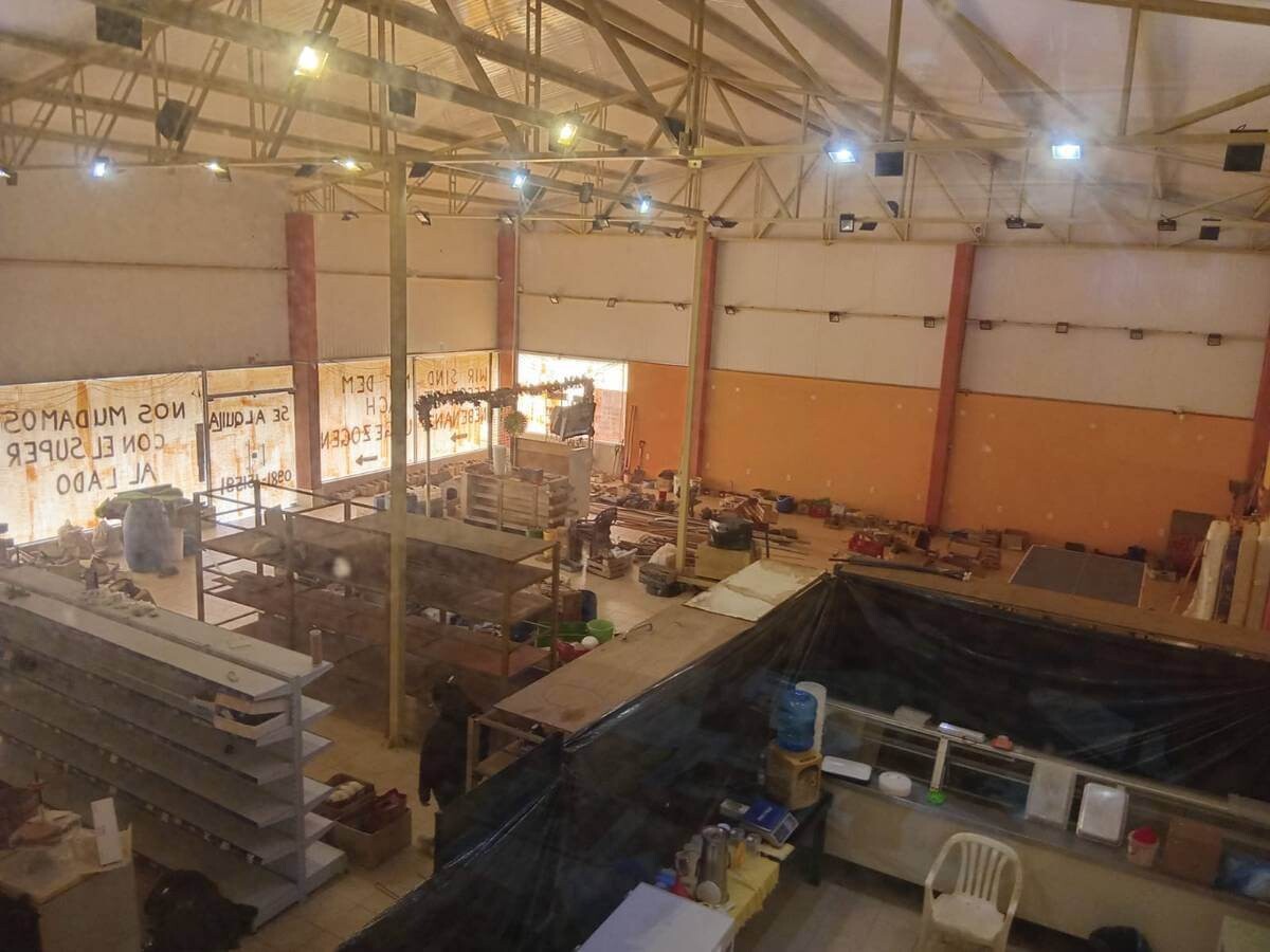 gewerbegrundstueck-kaufen-halle-wohnbereich-nueva-colombia (3) Gewerbe- & Lagerhalle mit Büro und Wohnbereich (Teil 1/2)