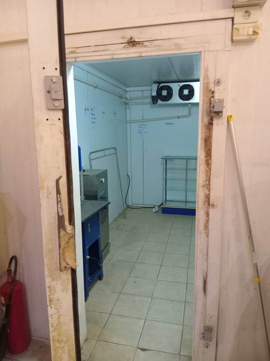 gewerbegrundstueck-kaufen-halle-wohnbereich-nueva-colombia (8) Gewerbe- & Lagerhalle mit Büro und Wohnbereich (Teil 1/2)
