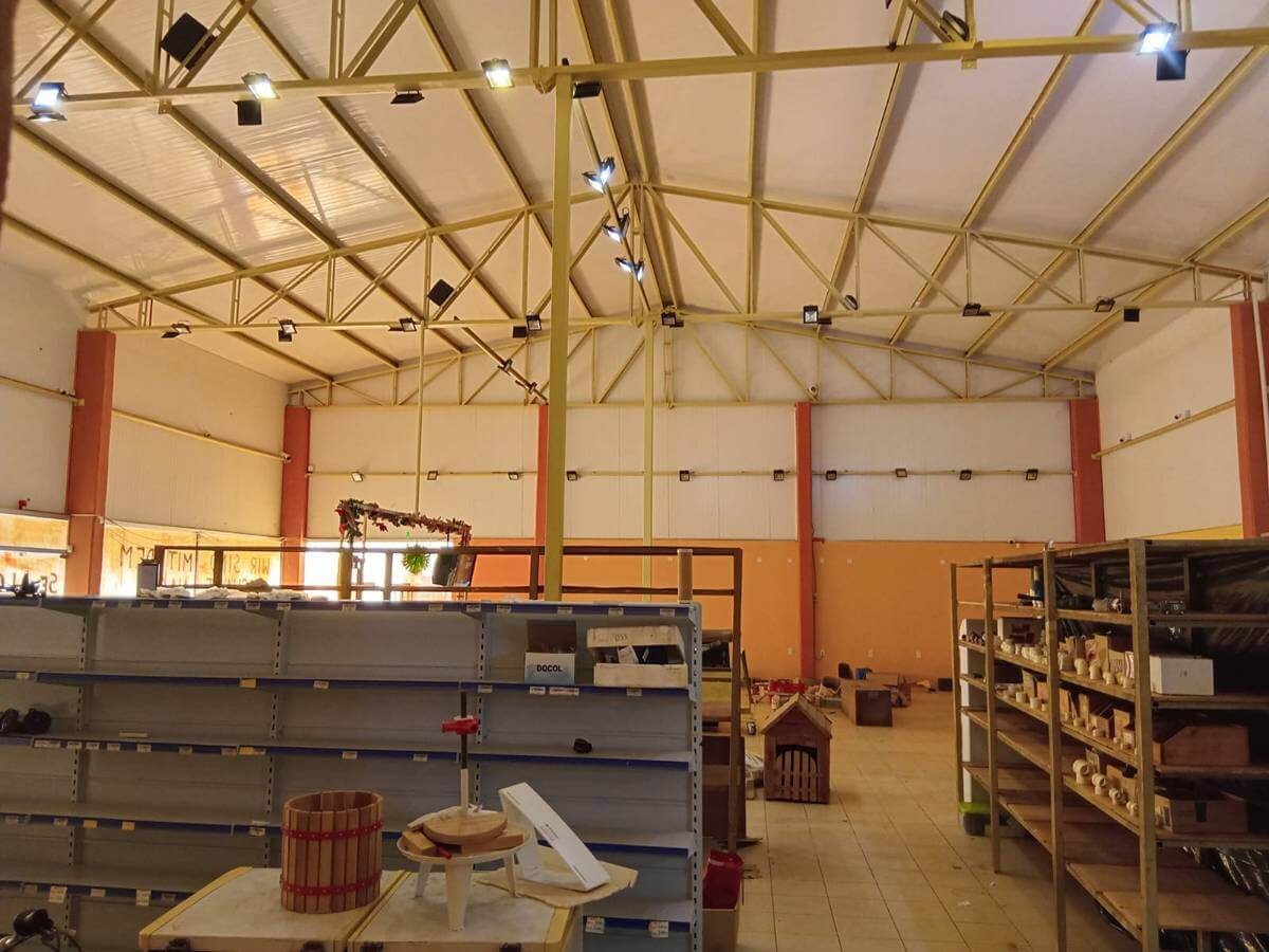 gewerbegrundstueck-kaufen-halle-wohnbereich-nueva-colombia (9) Gewerbe- & Lagerhalle mit Büro und Wohnbereich (Teil 1/2)