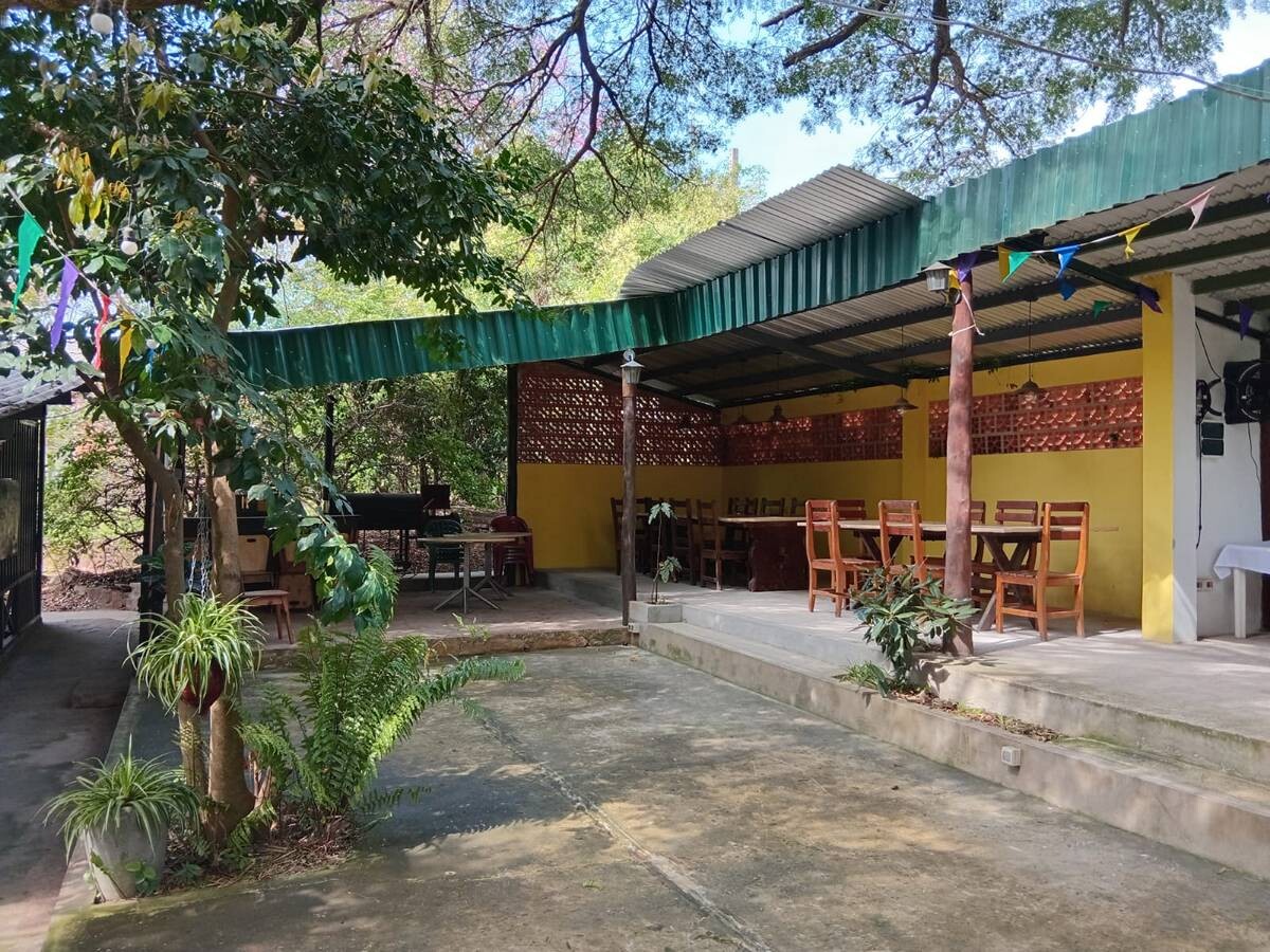 restaurant-kaufen-paraguay-nueva-colombia (3) Gut laufendes Restaurant & Marktkomplex bereit zur Übernahme (Teil 2/2)