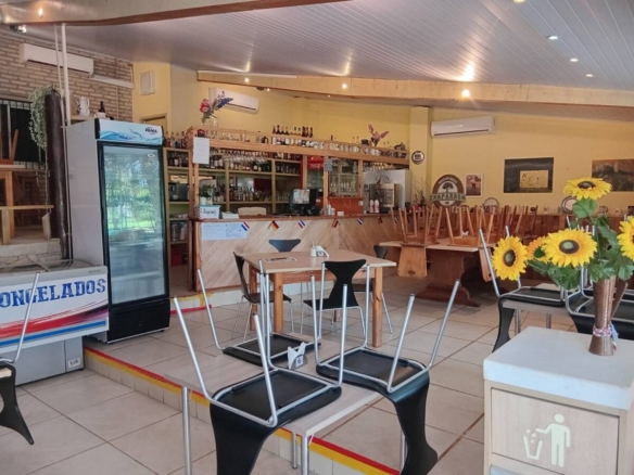 Gut laufendes Restaurant & Marktkomplex bereit zur Übernahme (Teil 2/2)