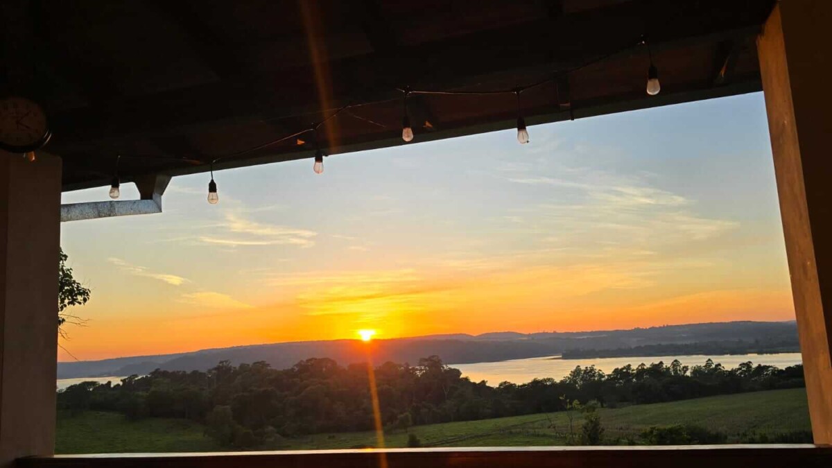 Paraguay 200Qm Haus Kaufen Flussblick Parana 1